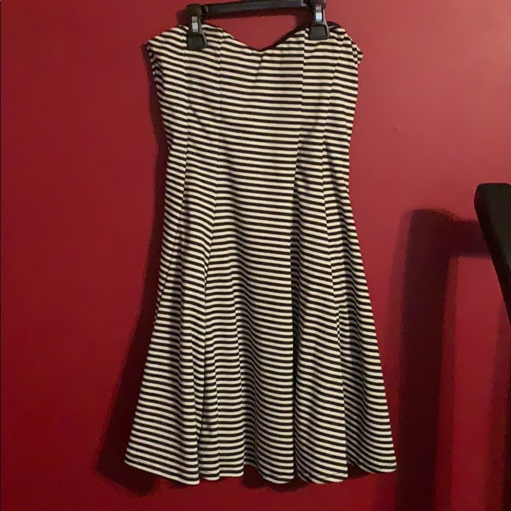 Black & white strapless dress